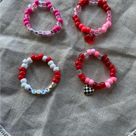 Valentine bundle bracelets with hearts - Picture 1 of 1